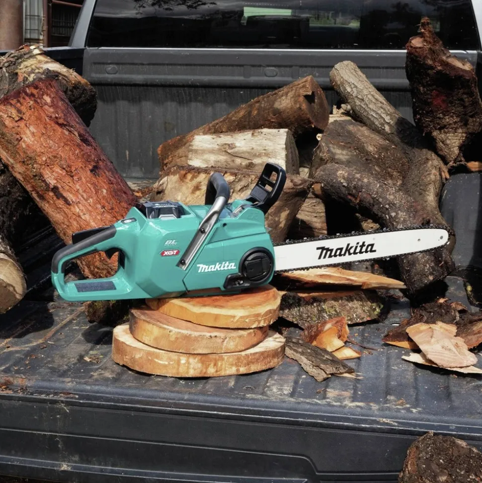 Factory Reconditioned Makita 40V max XGT Brushless Lithium-Ion 18 in. Cordless Chain Saw Kit (5 Ah)