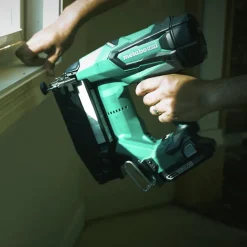 Factory Reconditioned Metabo HPT 18V Brushless Lithium-Ion 16 Gauge Cordless Straight Brad Nailer Kit (3 Ah)