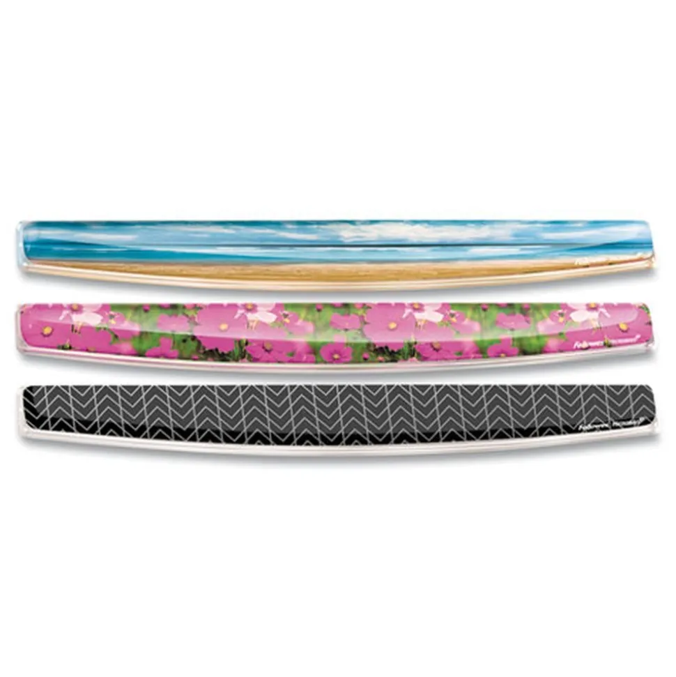 Fellowes Mfg Co. 18.5 in. x 2.31 in. Photo Gel Keyboard Wrist Rest with Microban Protection - Chevron Design