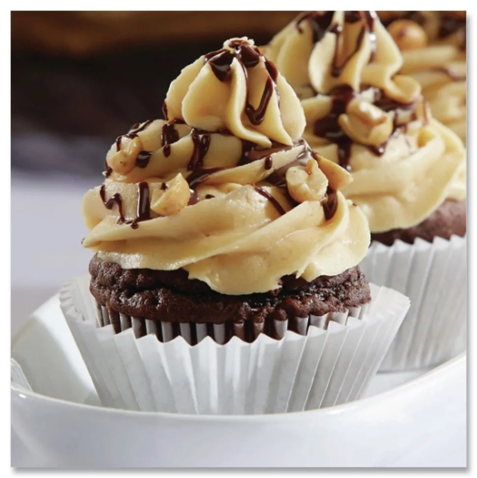 Hoffmaster 2.25 Diameter x 1.88 h Fluted Paper Bake Cups - White (500/Pack, 20 Packs/Carton)