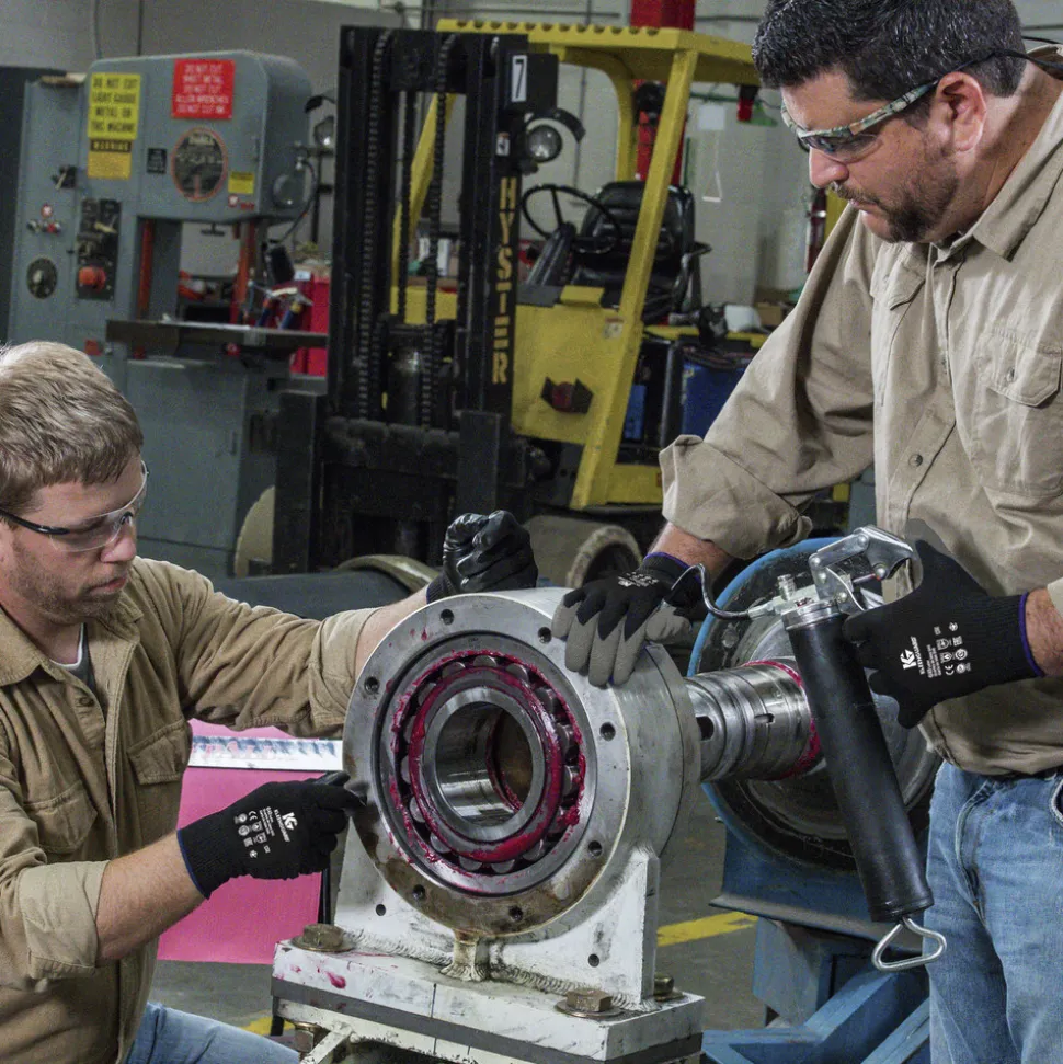 KleenGuard 12 Pairs/Pack KleenGuard G40 Multi-Purpose Latex Coated Gloves - Size 8, Black/Gray