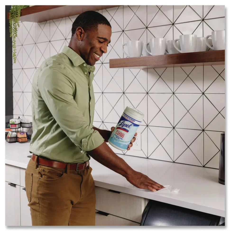 LYSOL Brand 7 in. x 7.25 in. 1-Ply Disinfecting Wipes - Crisp Linen/White