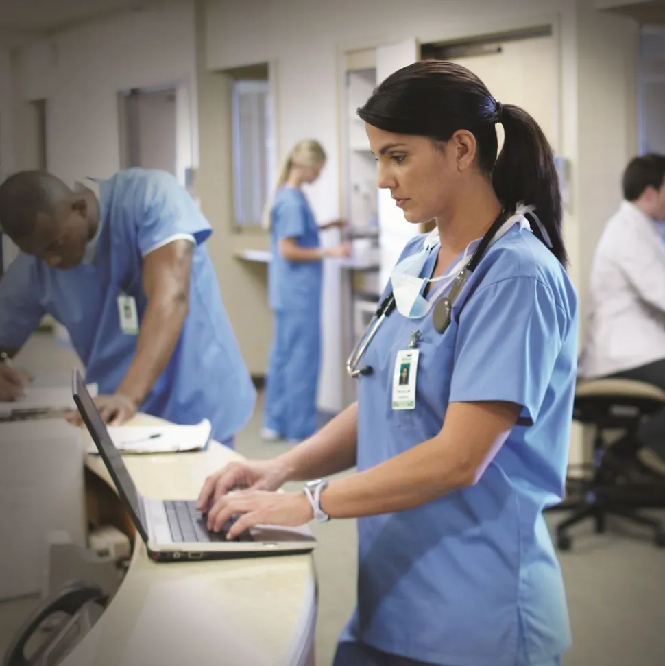 3M 2-IN-1 Bright Screen Privacy Filter for 13.5 in.