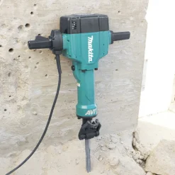 Makita 70 lb. AVT Breaker Hammer