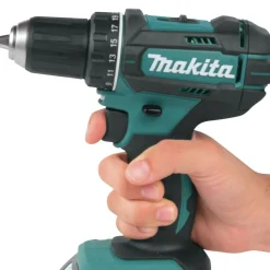 Makita 18V LXT Brushed Lithium-Ion 1/2 in. Cordless Drill Driver/1/4 in. Impact Driver Combo Kit (1.5 Ah)