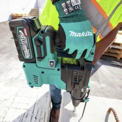 Makita 40V max XGT 1‑3/16 in. SDS‑Plus Cordless Rotary Hammer Kit with 4 Ah Battery and 4‑1/2 in. / 5 in. Angle Grinder with Electric Brake Virtual Bundle