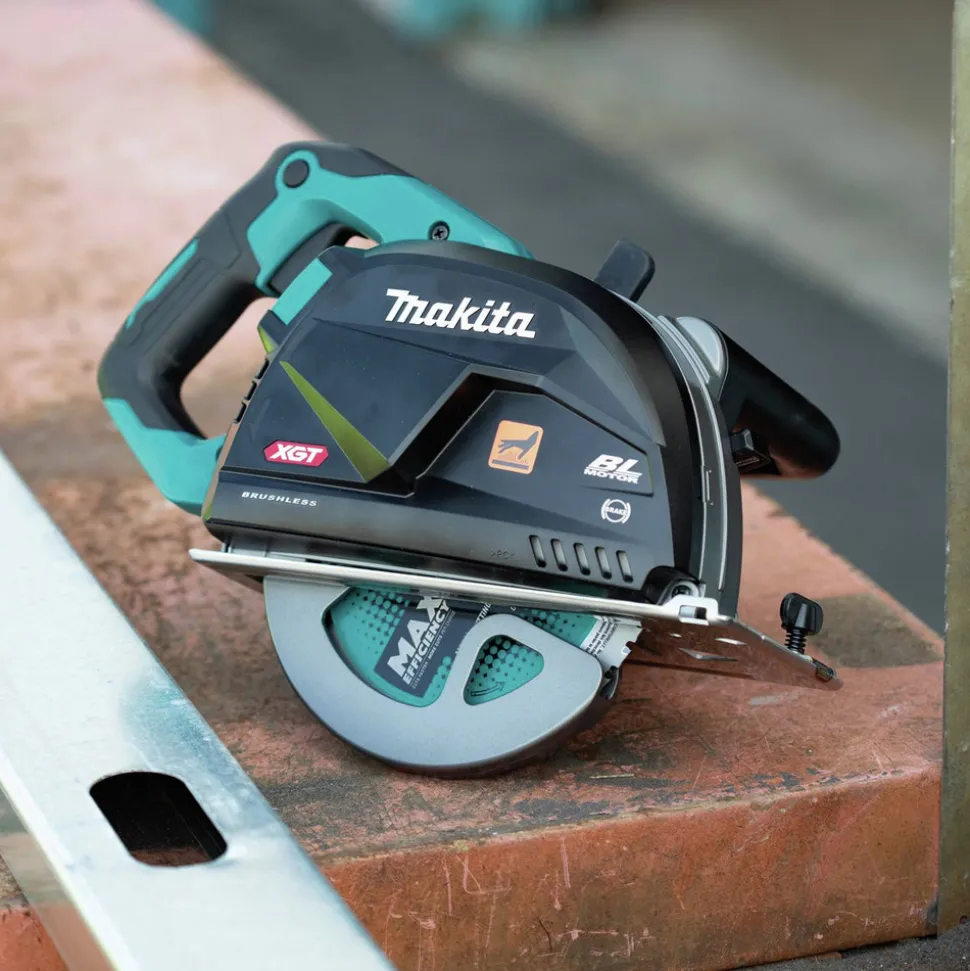 Makita 40V max XGT Brushless Lithium-Ion 7-1/4 in. Cordless Metal Cutting Saw Kit with Electric Brake and Chip Collector (4 Ah)