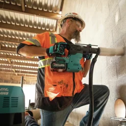 Makita 40V Max XGT Brushless Lithium-Ion 1-3/16 in. Cordless AVT AWS Rotary Hammer Kit (4 Ah)
