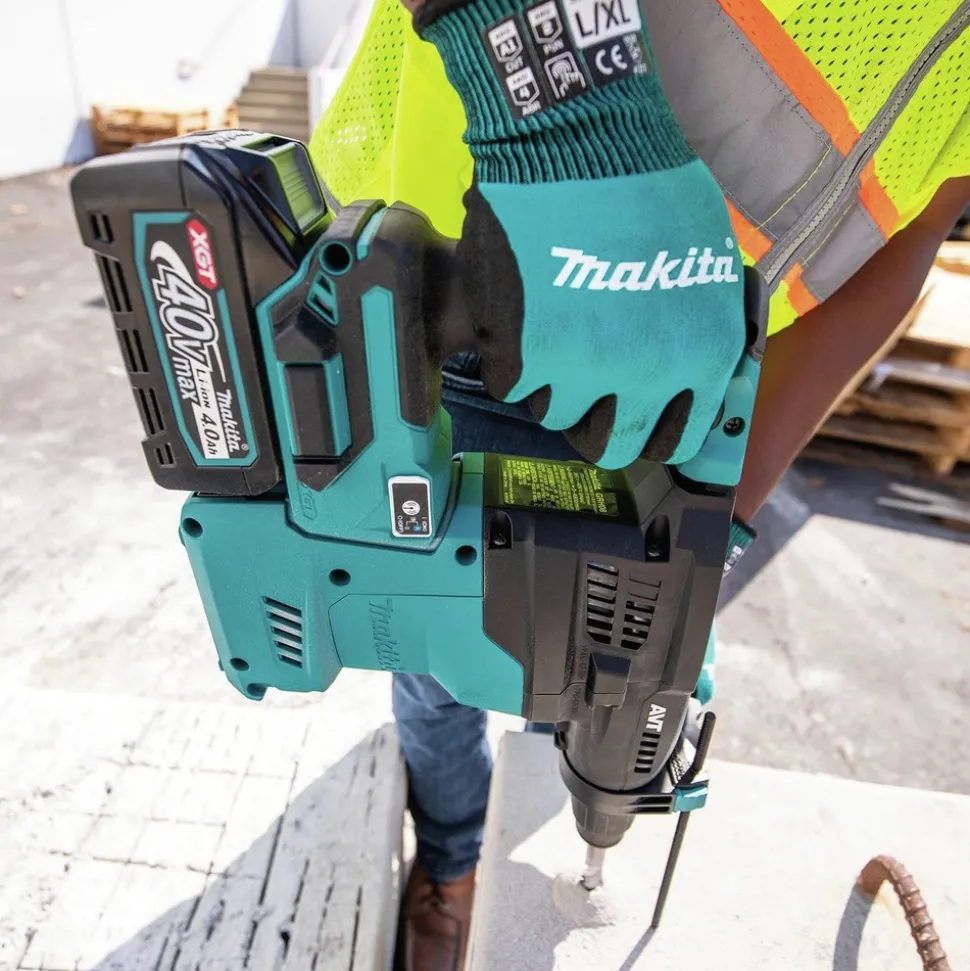 Makita 40V Max XGT Brushless Lithium-Ion 1-3/16 in. Cordless AVT AWS Rotary Hammer Kit (4 Ah)