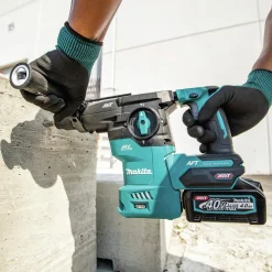 Makita 40V Max XGT Brushless Lithium-Ion 1-3/16 in. Cordless AVT AWS Rotary Hammer Kit (4 Ah)