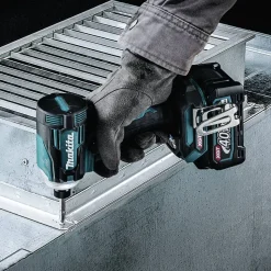 Makita 40V max XGT Brushless Lithium-Ion Cordless 4-Speed Impact Driver Kit (2.5 Ah)