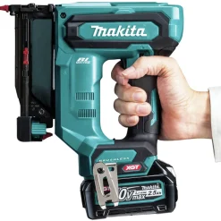Makita 40V max XGT Brushless Lithium-Ion 23 Gauge Cordless Pin Nailer Kit (2.5 Ah)