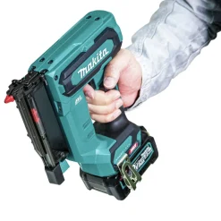Makita 40V max XGT Brushless Lithium-Ion 23 Gauge Cordless Pin Nailer Kit (2.5 Ah)
