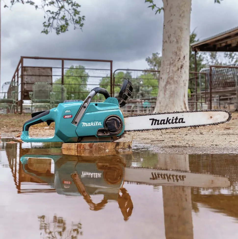 Makita 40V max XGT Brushless Lithium-Ion 18 in. Cordless Chain Saw Kit (5 Ah)