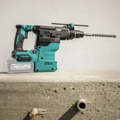Makita 40V MAX XGT Brushless Lithium-Ion Cordless 1-3/16 in. AVT Rotary Hammer accepts SDS-PLUS, AFT (Tool Only)