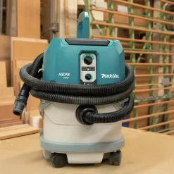 Makita 40V Max XGT Brushless Lithium-Ion 4 Gallon Cordless HEPA Filter AWS Dry Dust Extractor (Tool Only)