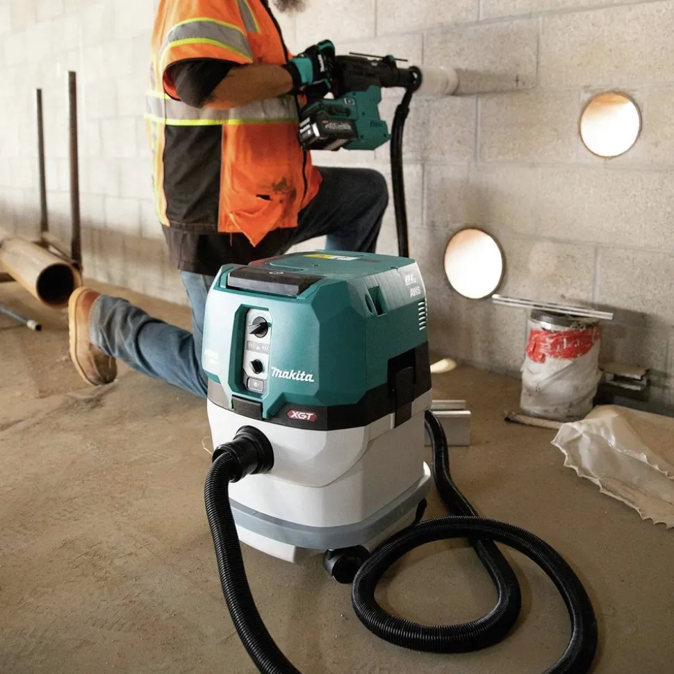 Makita 40V Max XGT Brushless Lithium-Ion 4 Gallon Cordless HEPA Filter AWS Dry Dust Extractor (Tool Only)
