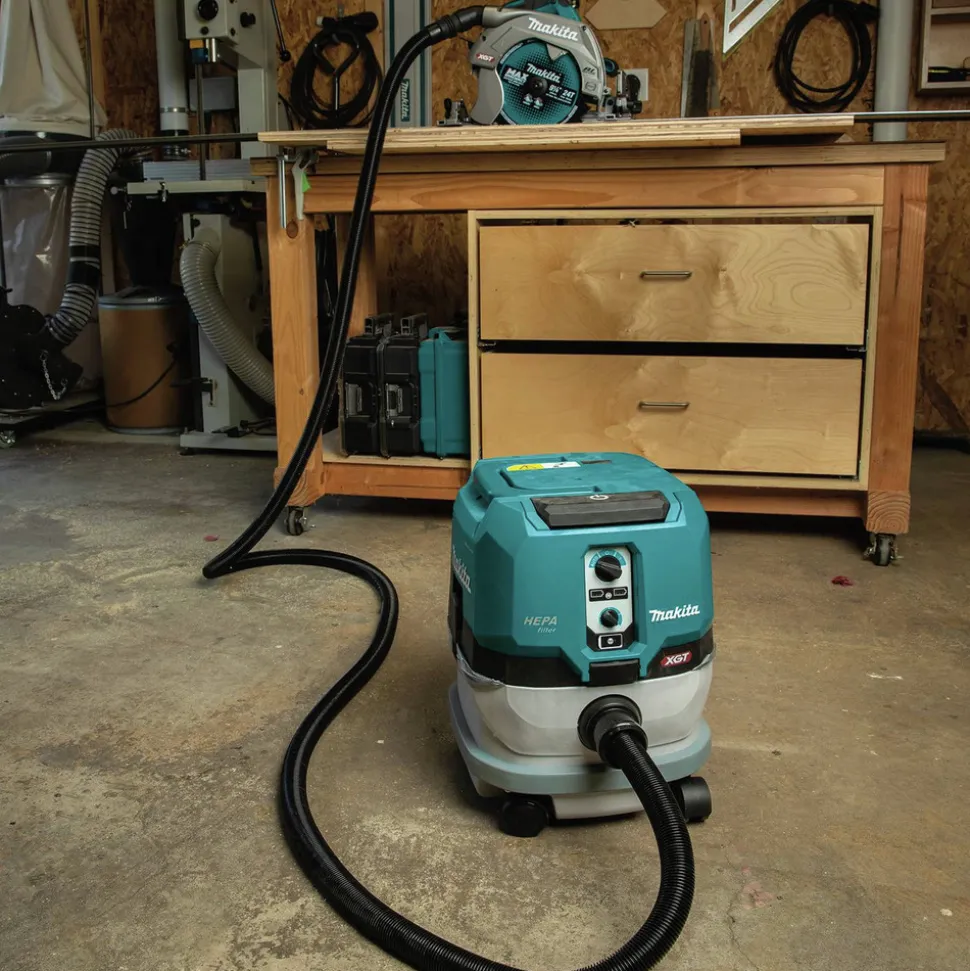 Makita 40V max XGT Brushless Lithium-Ion 2.1 Gallon Cordless AWS HEPA Filter Dry Dust Extractor Kit (4 Ah)