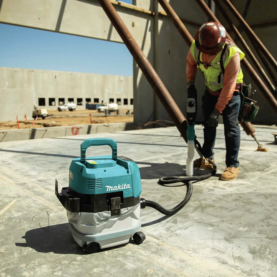 Makita 40V max XGT Brushless Lithium-Ion 2.1 Gallon Cordless AWS HEPA Filter Dry Dust Extractor Kit (4 Ah)