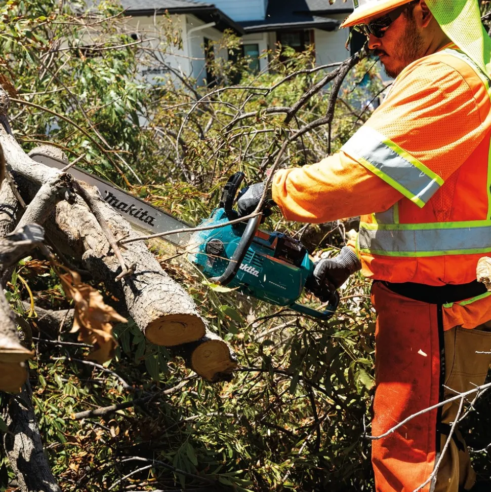 Makita 40V max XGT Brushless Lithium-Ion 18 in. Cordless Chain Saw Kit (5.0Ah)