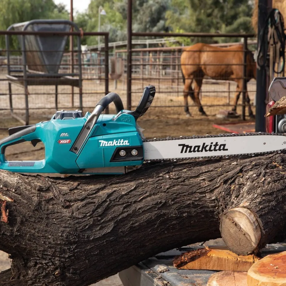 Makita 40V max XGT Brushless Lithium-Ion 18 in. Cordless Chain Saw Kit (5.0Ah)