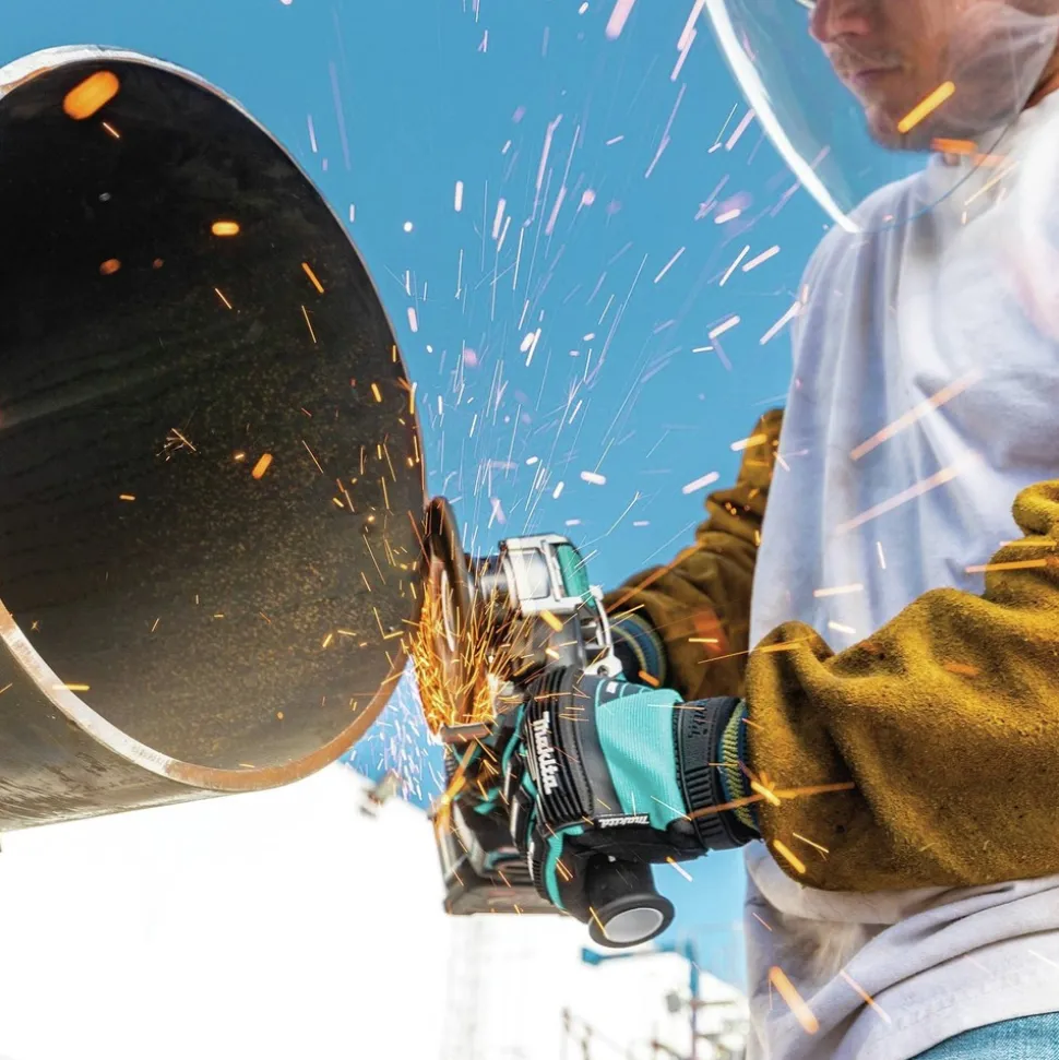 Makita 40V Max XGT Brushless Lithium-Ion 5 in. Cordless X-LOCK AWS Angle Grinder with Electric Brake Kit (4 Ah)