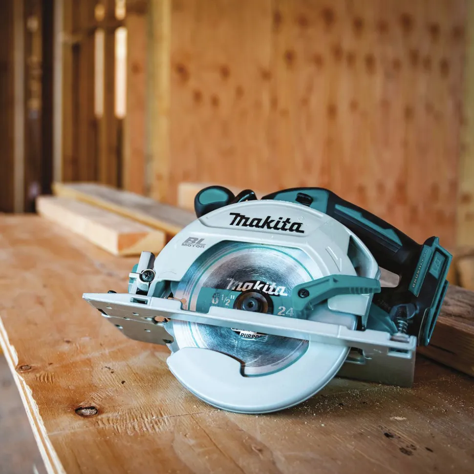 Makita XSH03Z 18V LXT Li-Ion 6-1/2 in. Brushless Circular Saw (Tool Only)
