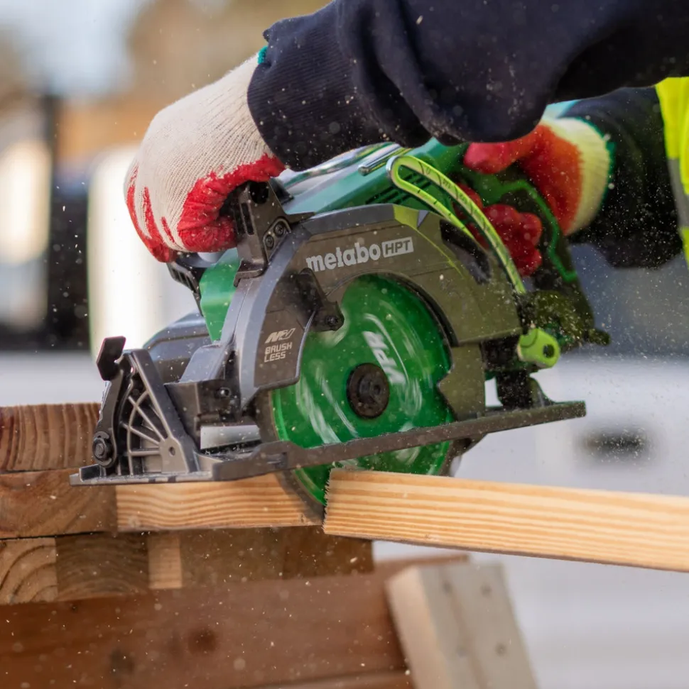 Metabo HPT C3607DWAQ4M MultiVolt 36V Brushless Lithium-Ion 7-1/4 in. Cordless Rear Handle Circular Saw (Tool Only)