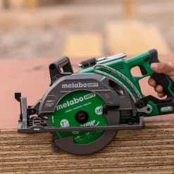 Metabo HPT MultiVolt 36V Brushless Lithium-Ion 7-1/4 in. Cordless Rear Handle Circular Saw Kit (4 Ah)