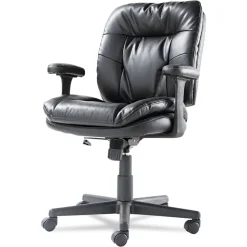 OIF Executive Swivel/Tilt Chair (Fixed T-Bar Arms/ Black)