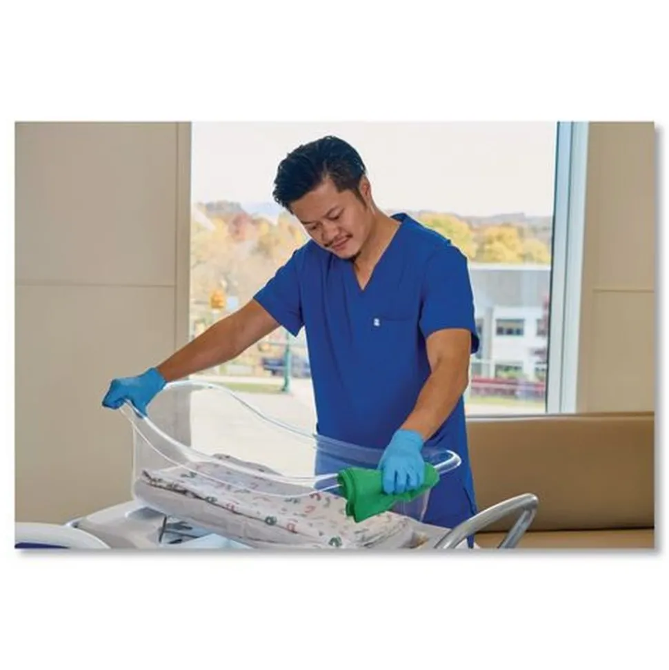 Rubbermaid Commercial 16 in. x 16 in. Microfiber Cleaning Cloths - Green (24/Pack)