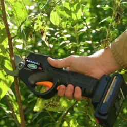 Scott's 20V Lithium-Ion Cordless Pruner Kit (1.5 Ah)