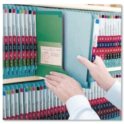 Smead 61952 1/3-Cut End Tab Out 8.5 in. x 11 in. Colored Poly Out Guides with Pockets - Green (25/Box)