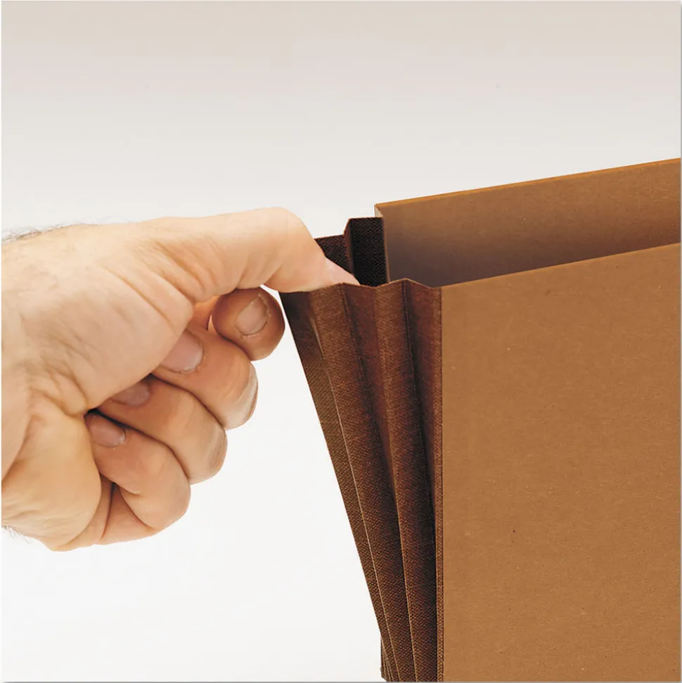 Smead 5.25 in. Expansion Legal Size Straight Tabs 1 Section Elastic Cord Closure Redrope End Tab Wallets - Redrope (10/Box)