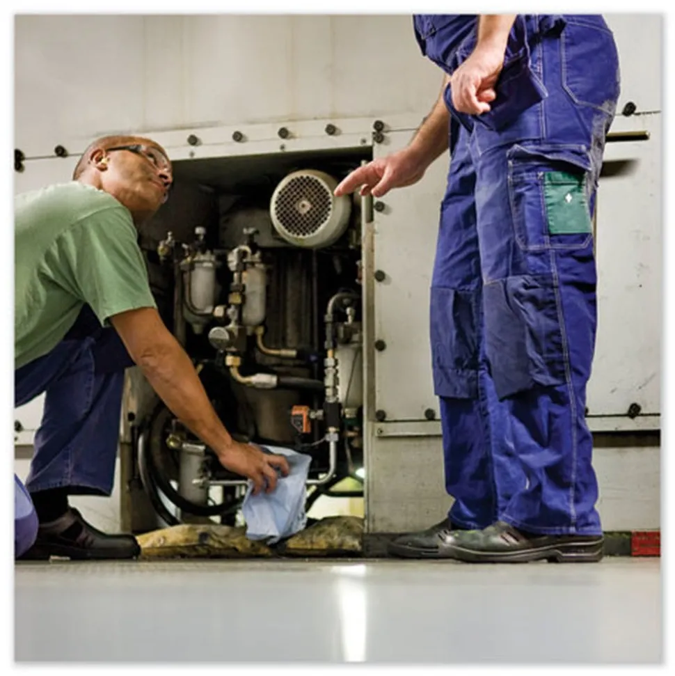 Tork 440278 4-Ply 12.8 in. x 16.4 in. Unscented Industrial Paper Wiper - Blue (450/Carton)