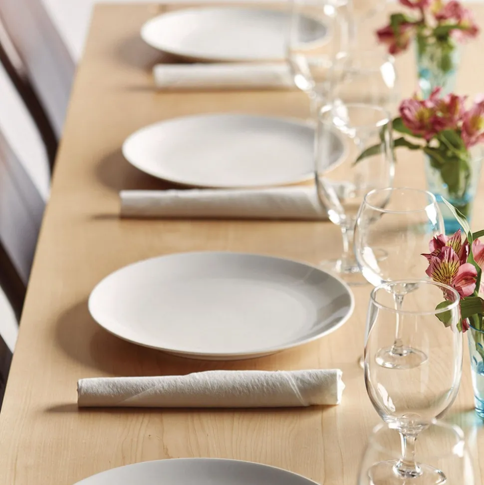 Tork 1-Ply 15 in. x 16 in. LinStyle Dinner Napkin - White (1000/Carton)