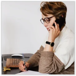 uni-ball Signo 207 Medium 0.7 millimeter Retractable Needle Point Gel Pen - Black Ink/Clear/Black Barrel (1-Dozen)