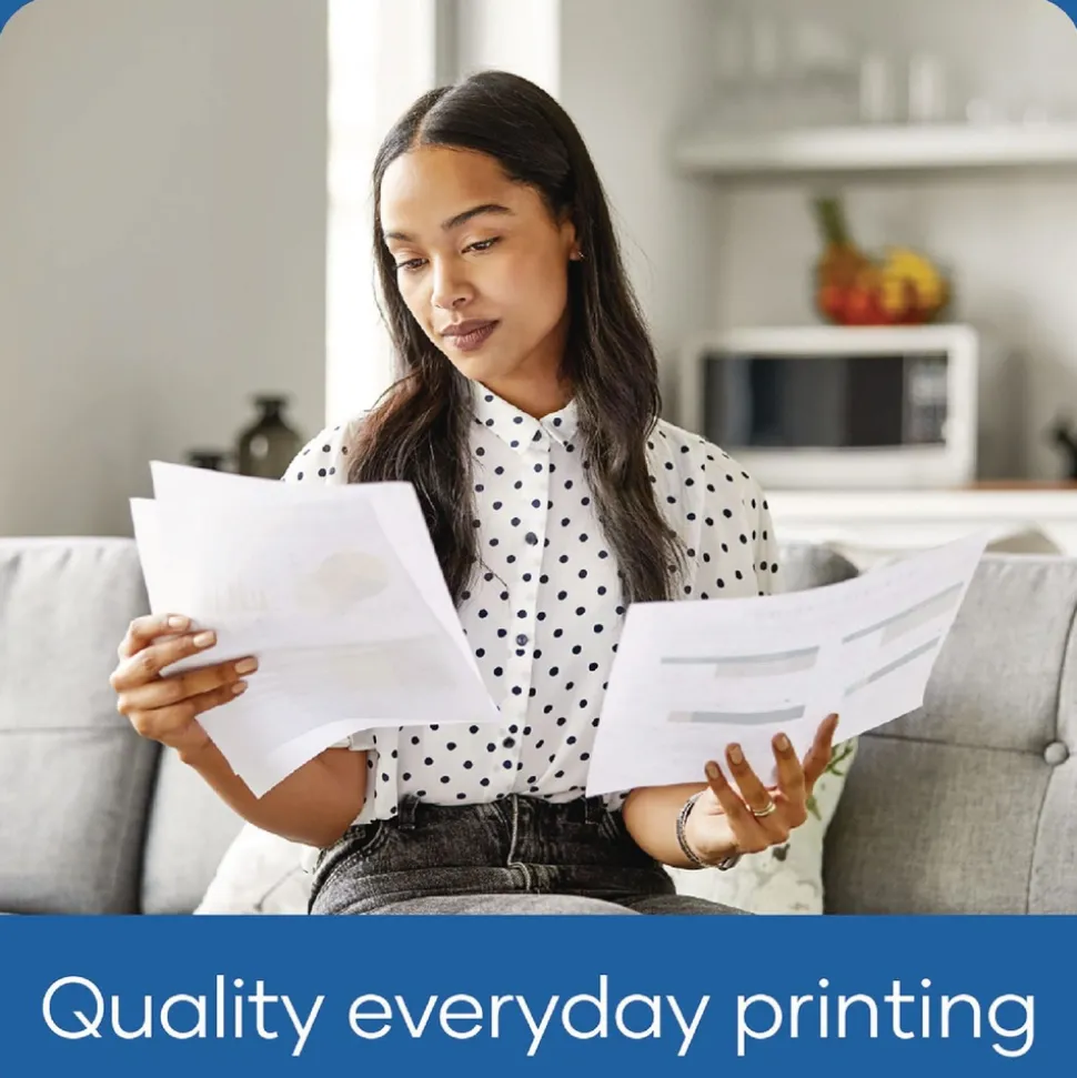 Universal 8.5 x 11 Copy Paper Convenience Carton - White (8/Carton)