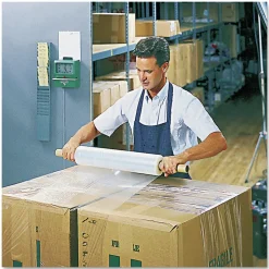 Universal UNV08020 80 Gauge 20 in. x 1000 ft. Stretch Film with Preattached Handles - Clear (4/Carton)