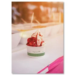 Vegware 3.5 in. x 1.7 in. 6 oz. Compostable Paper Soup Containers - Green/White (1000/Carton)