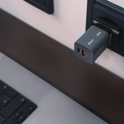 Verbatim 35 Watts 2-Port GaN Wall Charger - Black/Gray