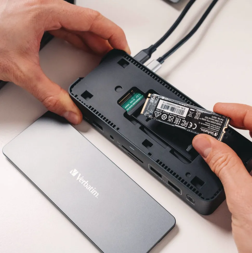 Verbatim 15-in-1 256GB Vi3000 SSD Audio/DisplayPort/HDMI/Micro SD/RJ45/SD/USB-A/USB-C USB-C Pro Docking Station - Gray