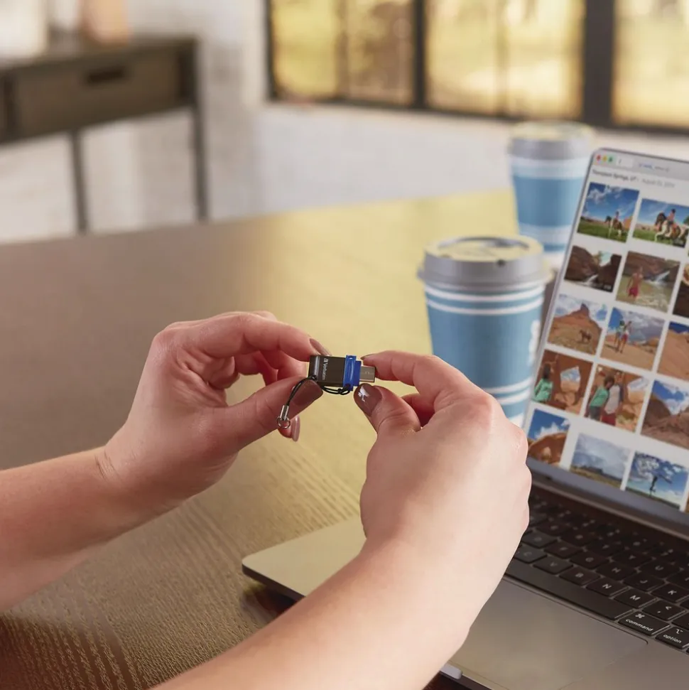 Verbatim Store n' Go Dual USB 3.2 Gen 1 Flash Drive for USB-C Devices - Blue