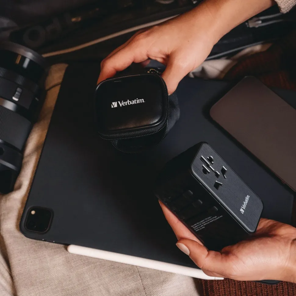 Verbatim UTA-10 GaN III 3-USB-A/3-USB-C Universal Travel Adapter