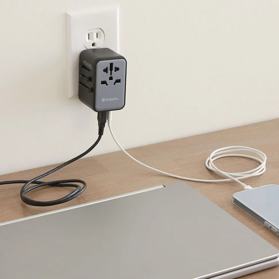 Verbatim UTA-09 Gan III 2-USB-A/2-USB-C/USB-C with Power Delivery 3.0 Universal Travel Adapter